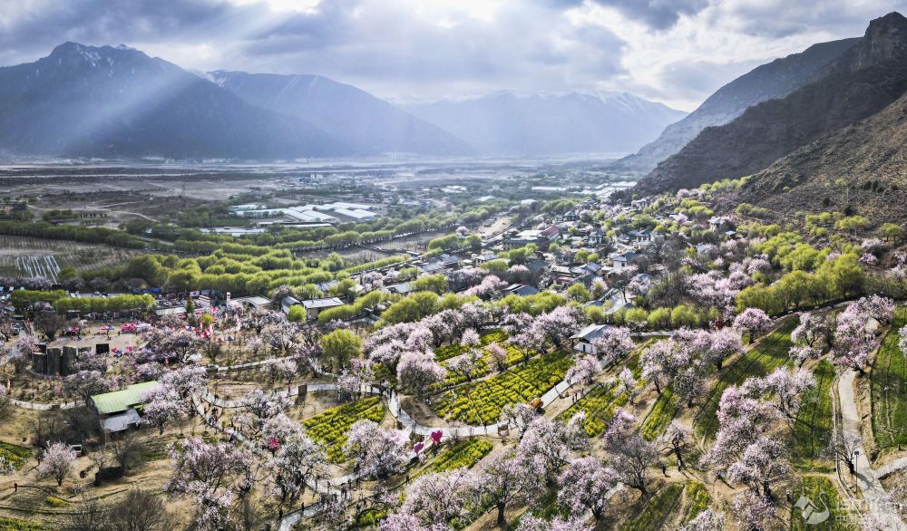 �������һ����o�˙C��Ƭ����������o�����ع�·�����Q�����ء��һ���һ�塱���DƬ��Դ ���A��